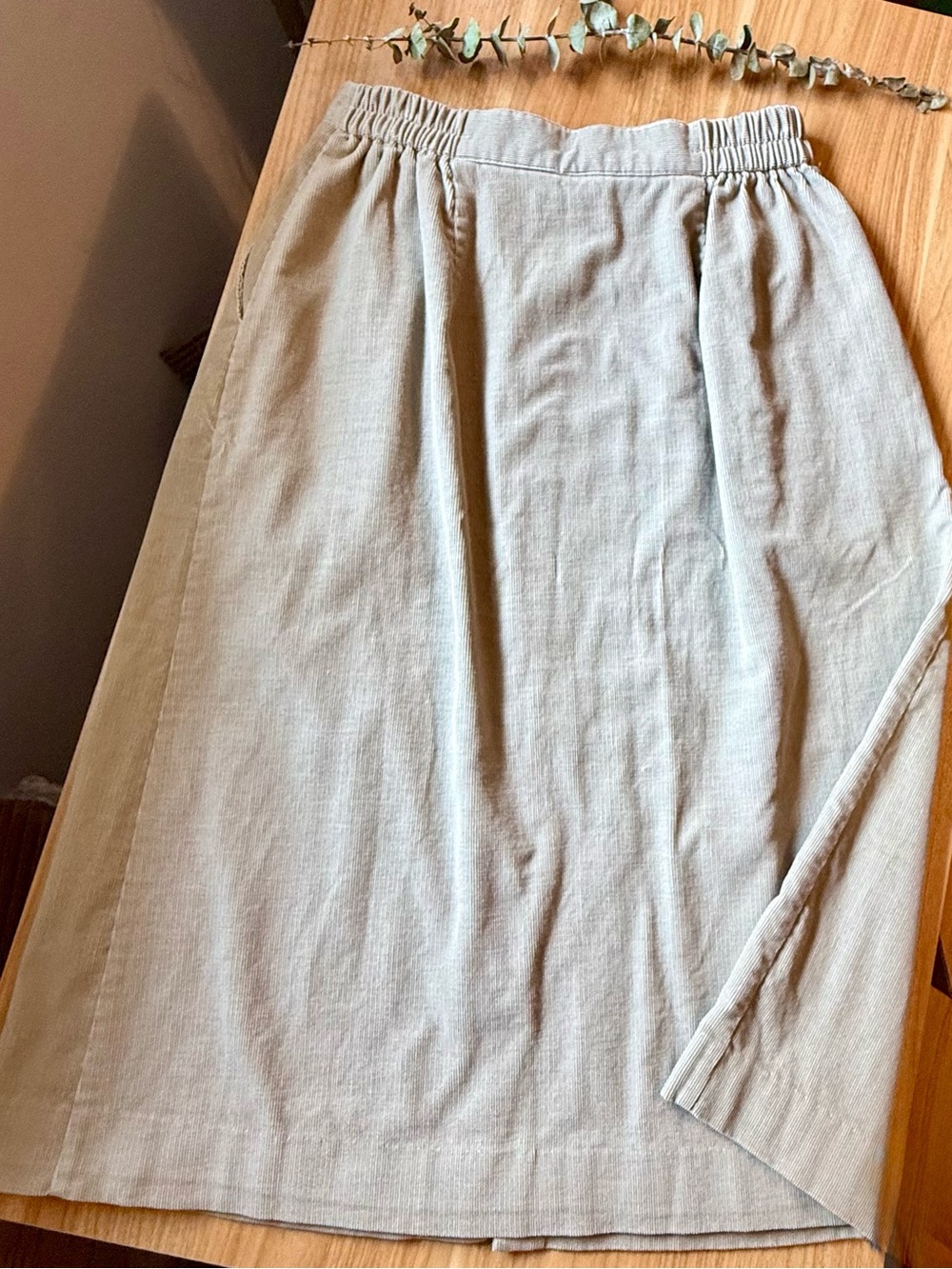 Vintage Ashley Corduroy Midi Skirt Button Front Pleated Beige Fits Size 8/10 - Picture 2 of 10